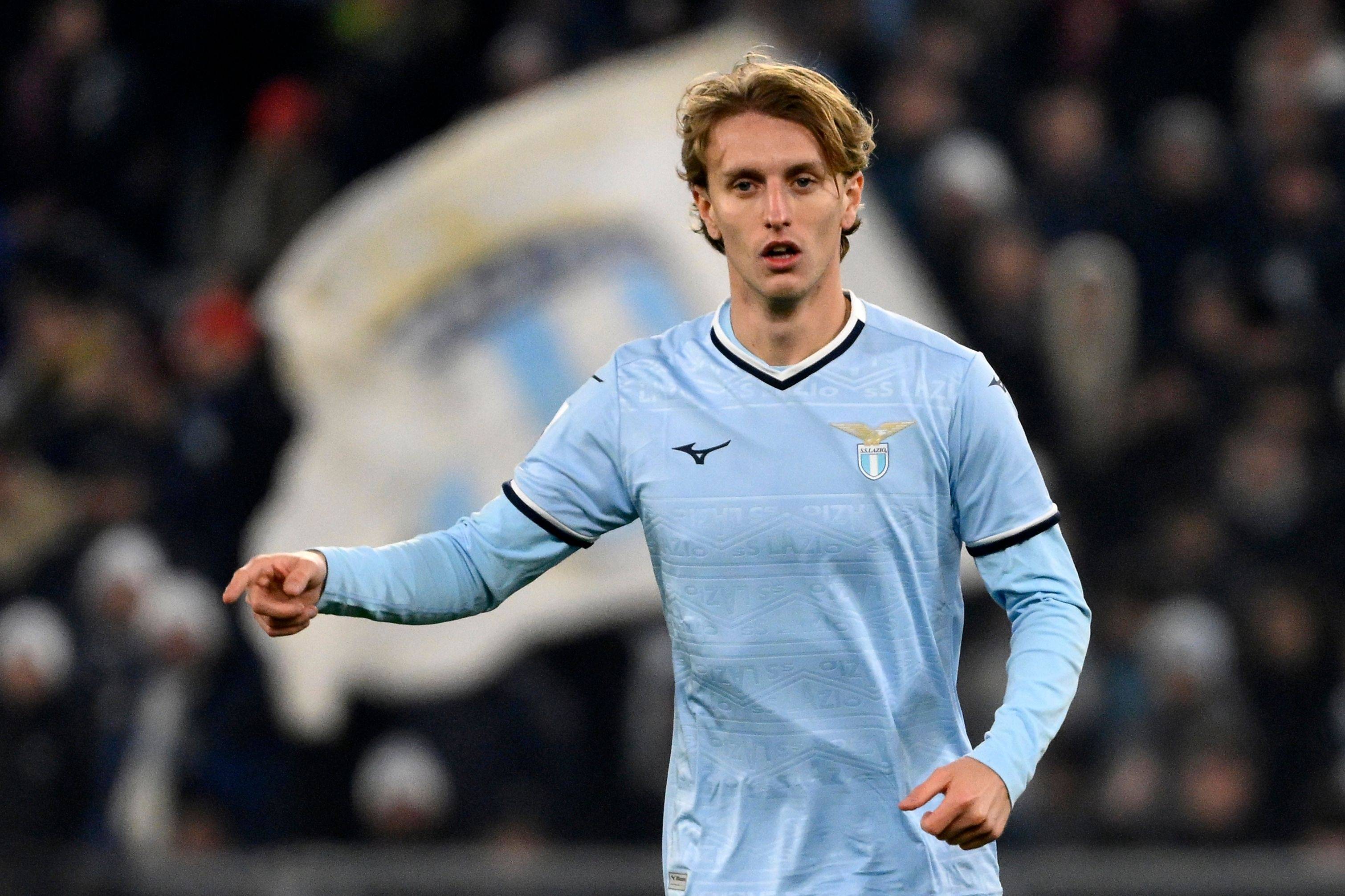 维罗纳新援表现抢眼，主帅大加赞赏的简单介绍